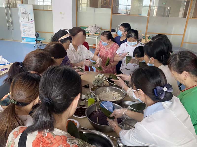 浓浓端午情，悠悠荷包香| 武汉顾连端午节包粽子、制香囊活动