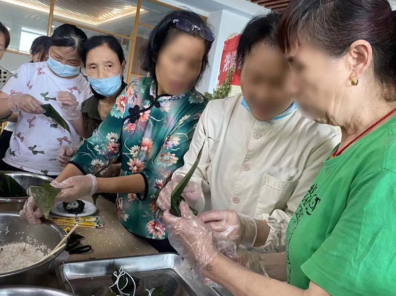 浓浓端午情，悠悠荷包香| 武汉顾连端午节包粽子、制香囊活动